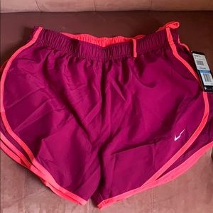 Nike Tempo Shorts NWT M